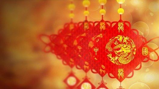 奔驰跨界搞地产,在迪拜做了个住宅楼,外墙的Logo设计亮了